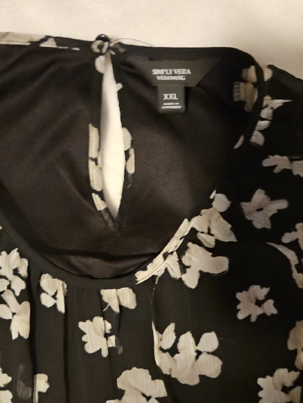 Simply Vera Vera Wang Black Maxi Dress with White Floral Print - Picture 2 of 6